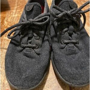 Allbirds charcoal grey women’s size 8.